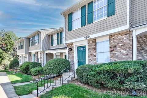 Photo of 9604 Vinca Circle, Charlotte, NC 28213 (MLS # 4422057)