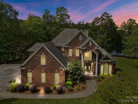 Photo for 8884 Beach Bluff Court