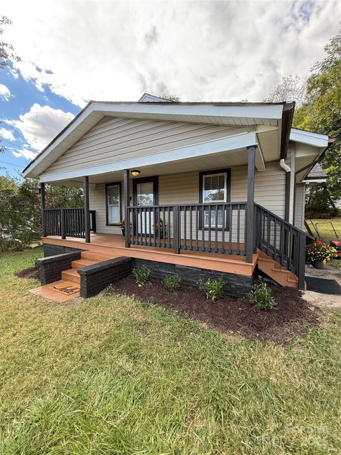 118 26th Street SW Hickory NC 28602