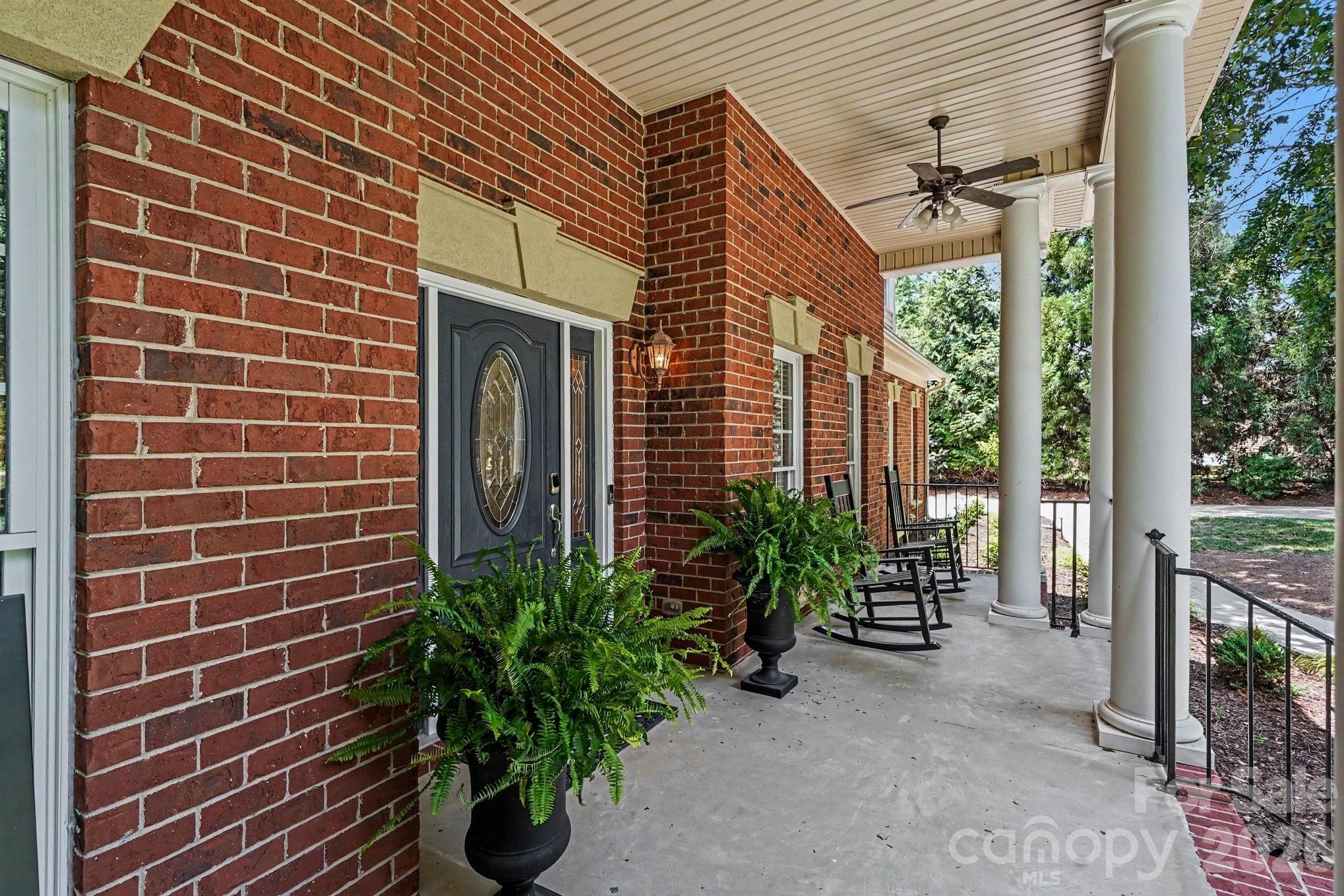 3204 E Lawyers Road