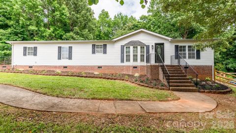 Photo of 127 Whitewater Lane, Mooresville, NC 28115 (MLS # 4390807)