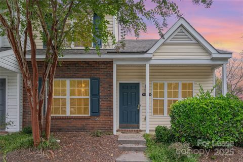 Photo of 16849 Greenlawn Hills Court, Charlotte, NC 28213 (MLS # 4309275)