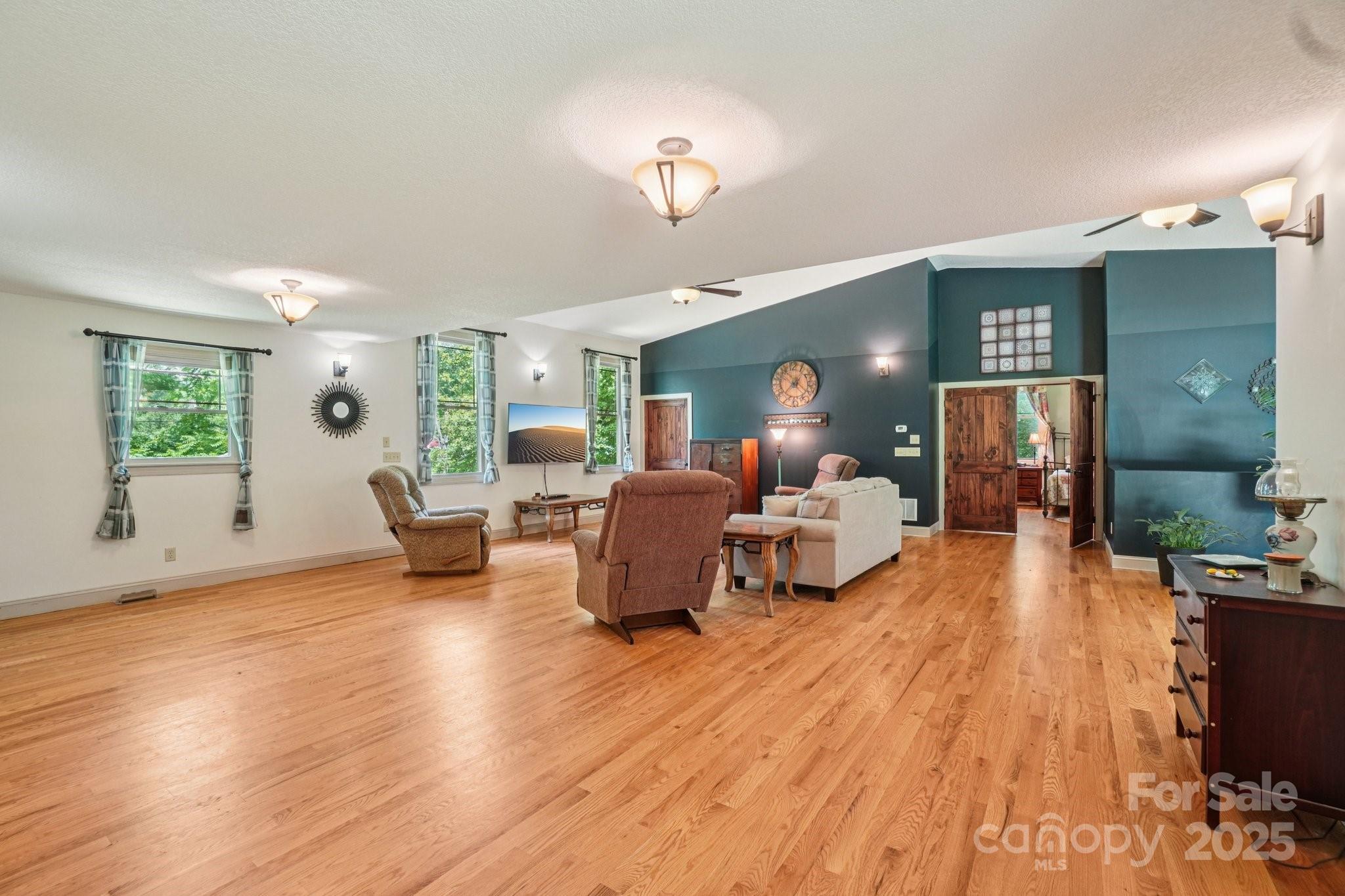 113 Heaton Street