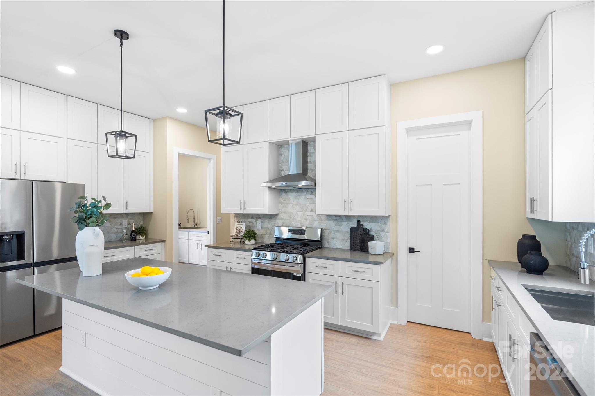 Royal Pines - Residential