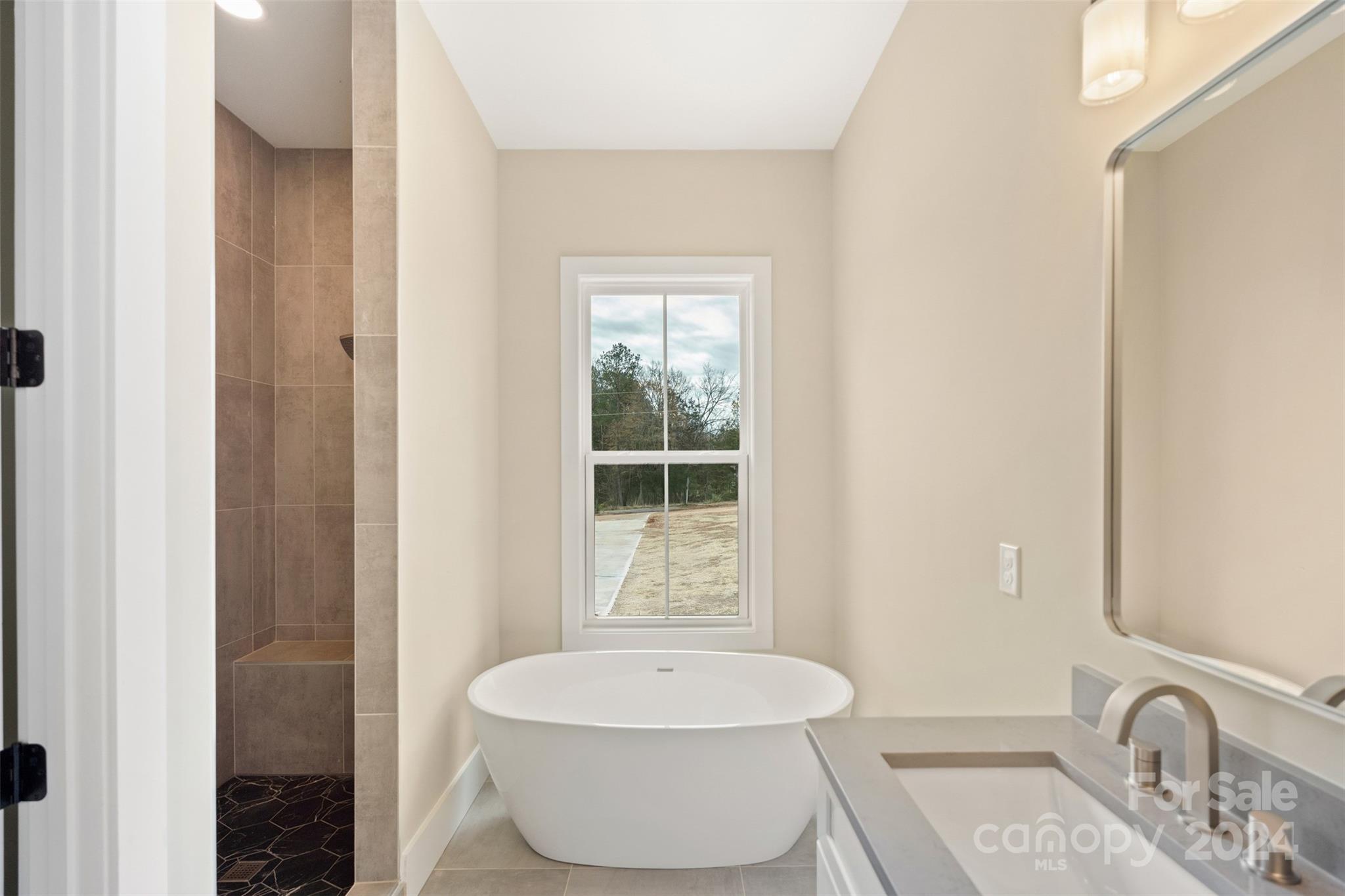 Royal Pines - Residential