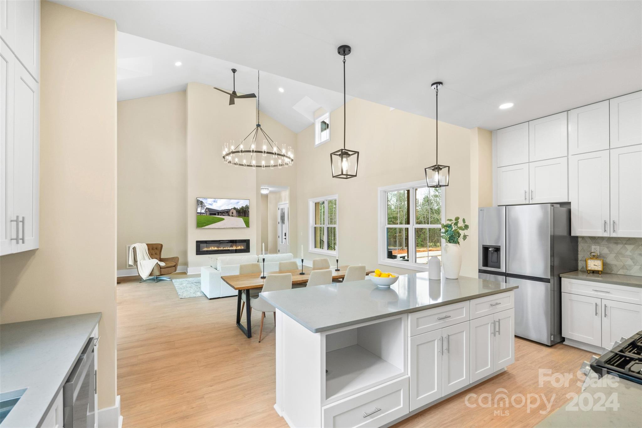 Royal Pines - Residential