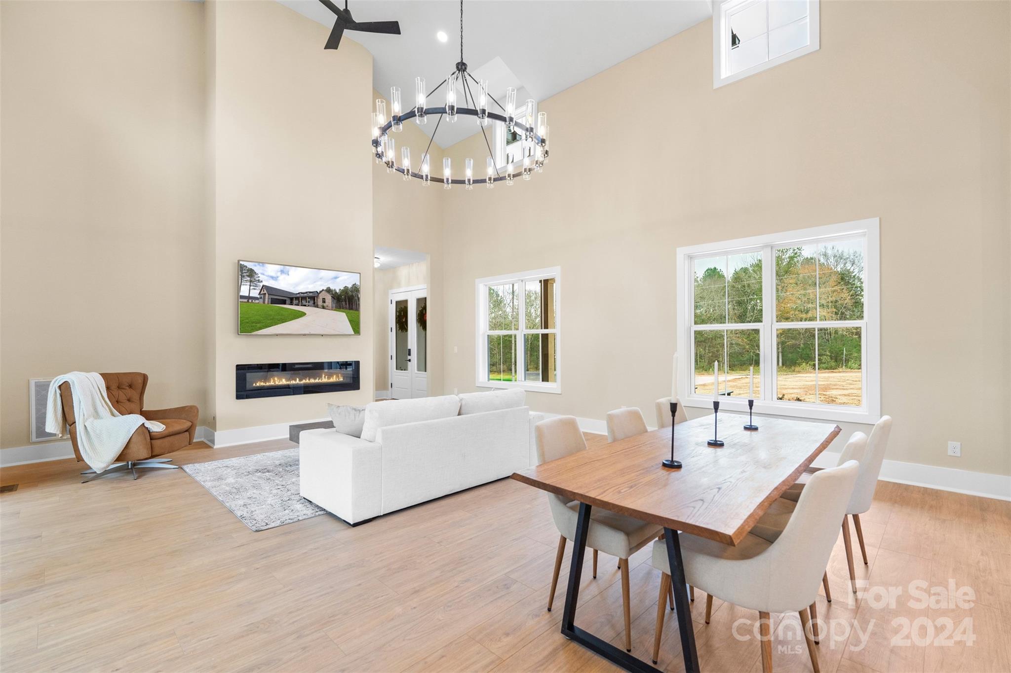 Royal Pines - Residential