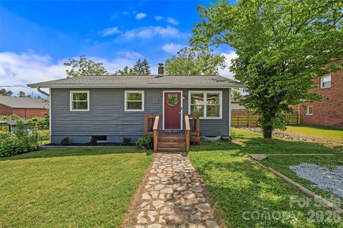 Photo of 708 Prince Drive, Hendersonville, NC 28791 (MLS # 4383247)