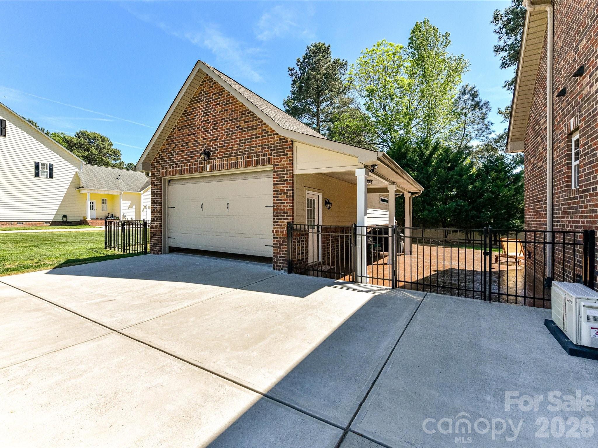 Tioga Pointe - Residential