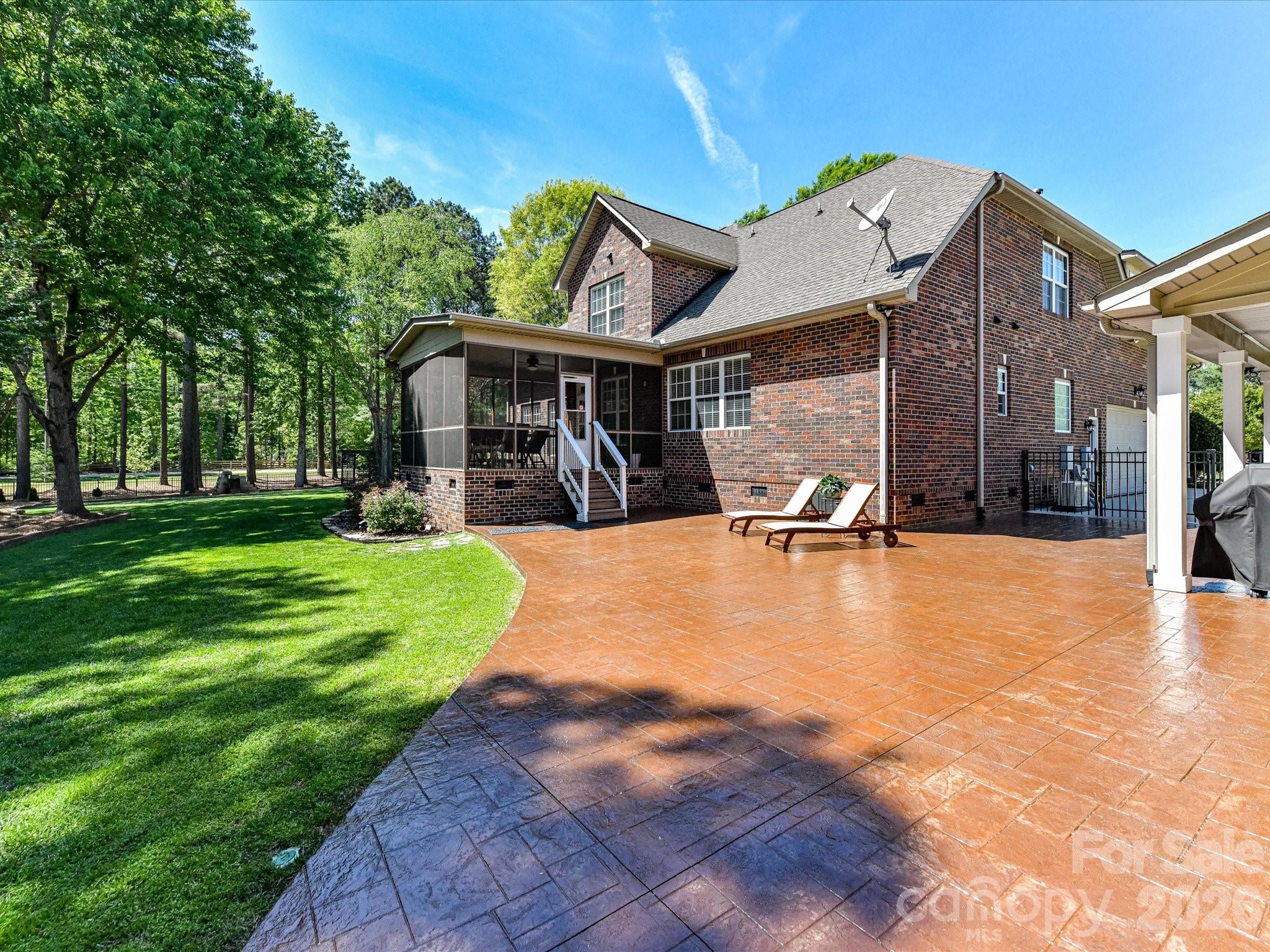 Tioga Pointe - Residential