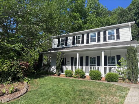 Photo of 2503 Bathgate Lane, Matthews, NC 28105 (MLS # 4363520)