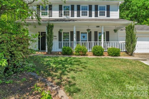 Photo of 2503 Bathgate Lane, Matthews, NC 28105 (MLS # 4363520)