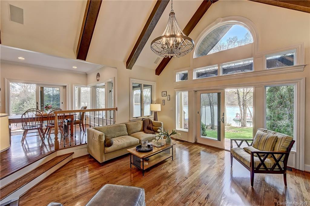 The Peninsula - Residential