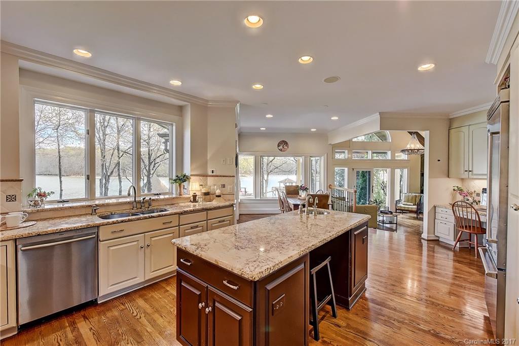 The Peninsula - Residential