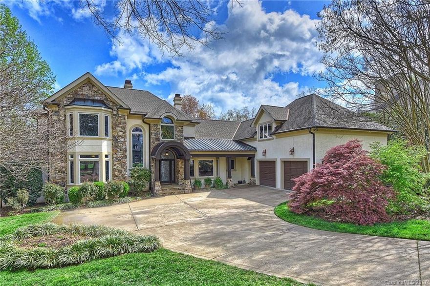 Beautiful Peninsula Club waterfront home w/ lakeview encompassing golf course & natural untouched shoreline. Beautifully updated w/ open floor plan, expansive windows, 2 master suites, secondary bedroom on main floor, custom built ins, & several fireplaces. Covered outdoor living area just outside of cozy lakeside family room is perfect for relaxing while enjoying amazing views. Covered pier, floating dock & private beach make this the perfect home to enjoy the best of lake living.