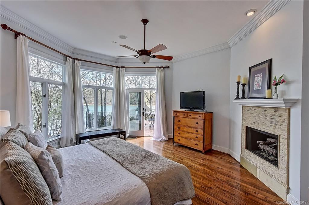 The Peninsula - Residential