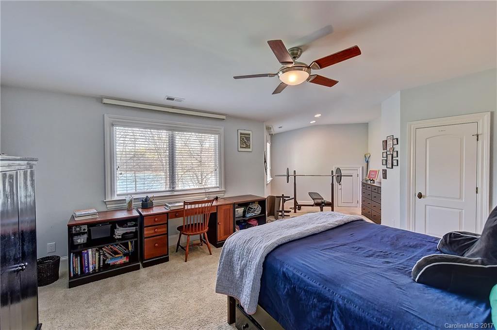 The Peninsula - Residential