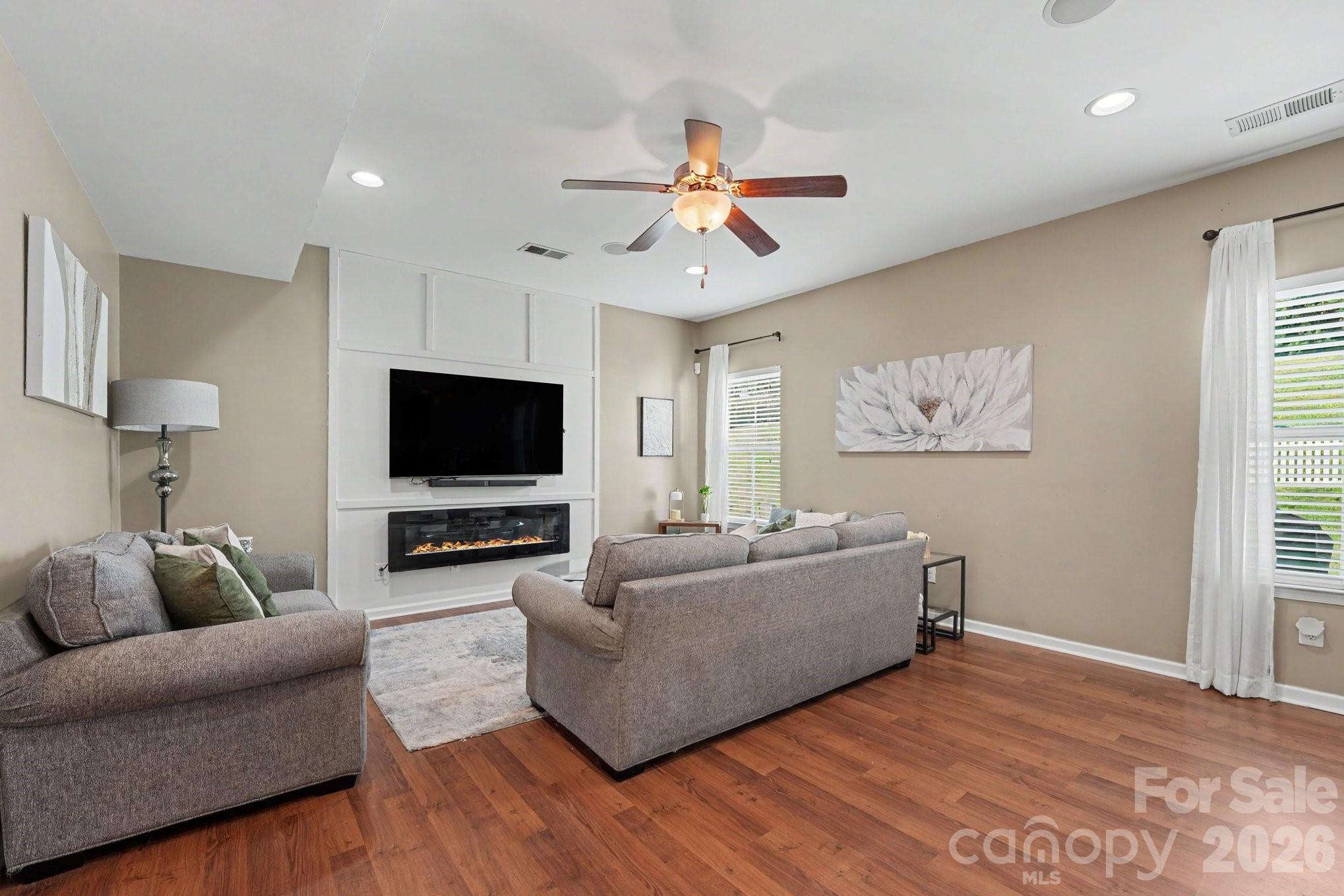 1359 Farm Branch Drive SW