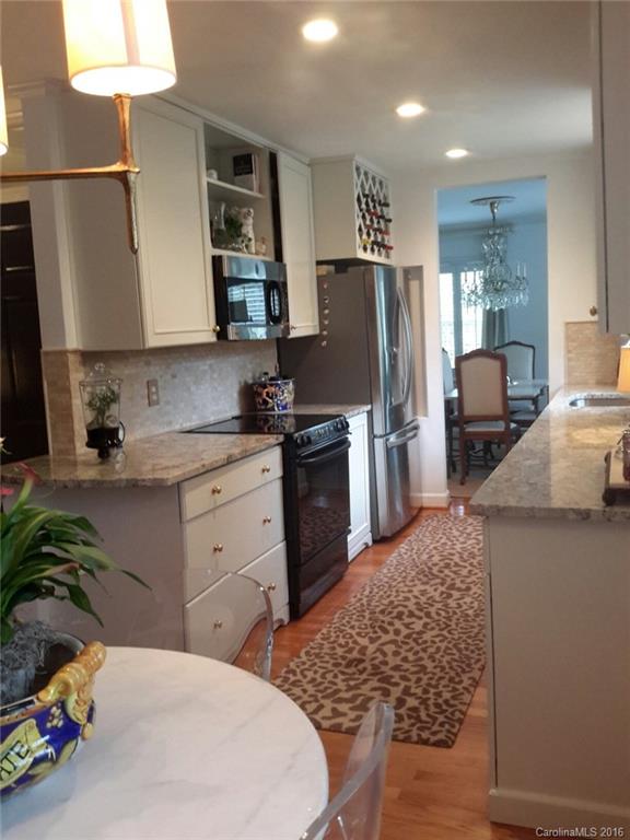 Beverly Woods East - Residential