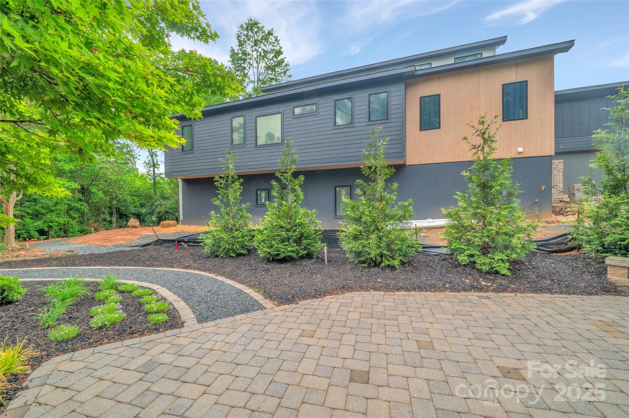 111 Wrenwood Lane