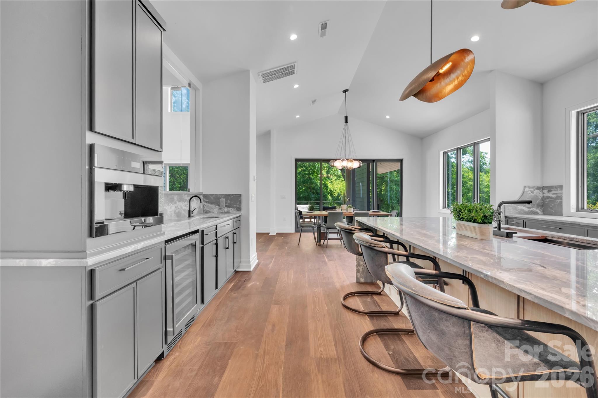 1423 S Wendover Road