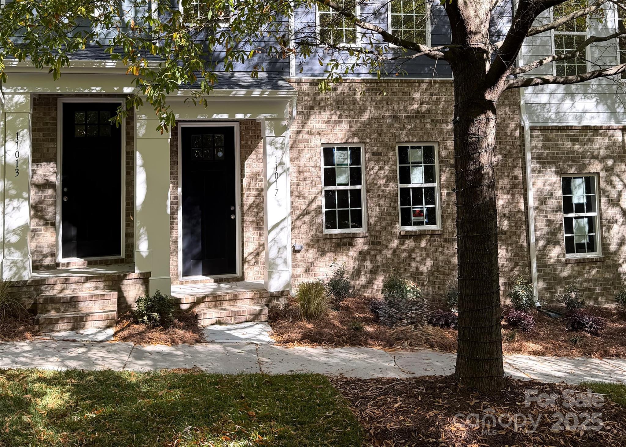 11017 Warfield Avenue 04