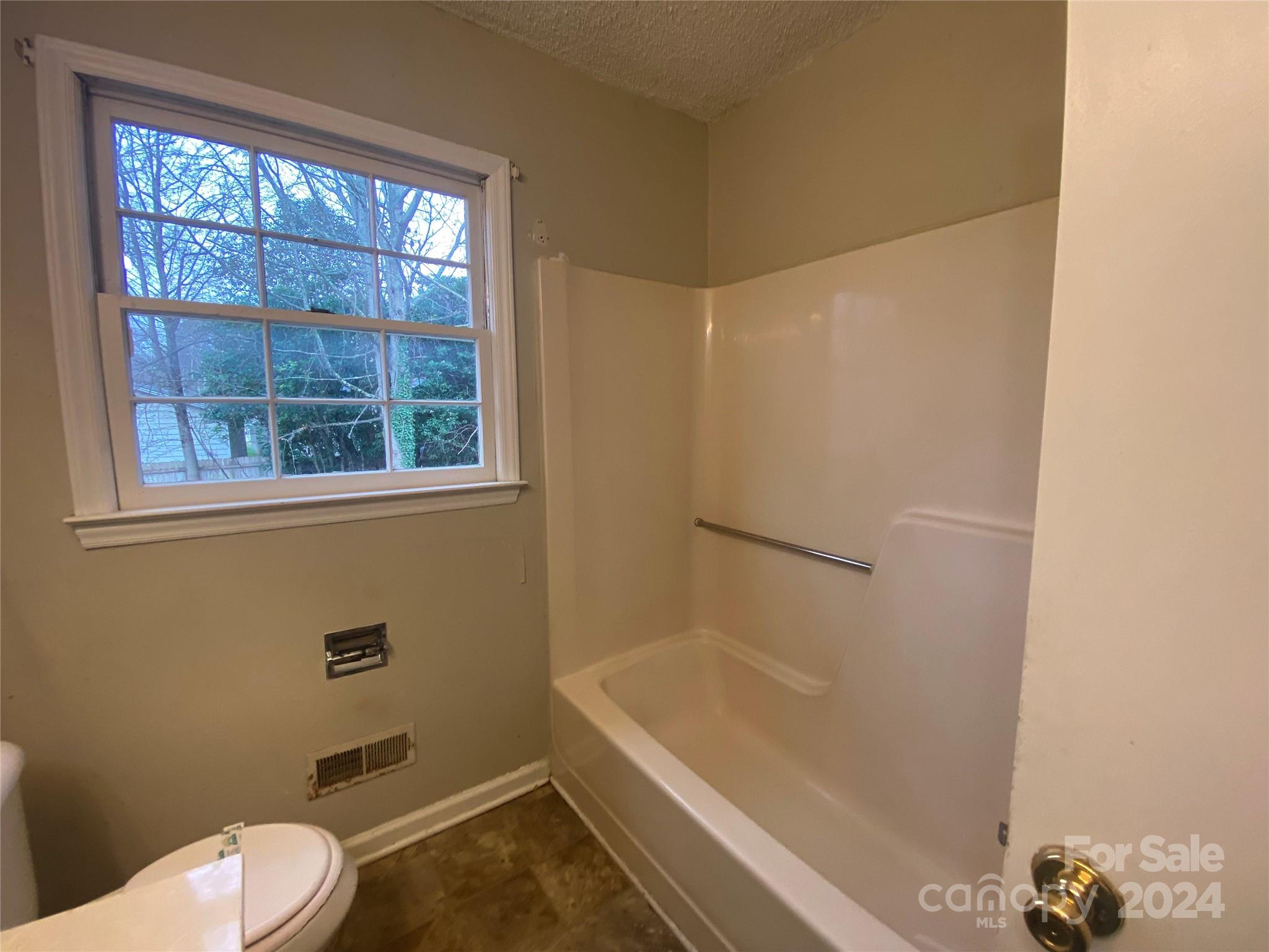 Chestnut Lake - Residential