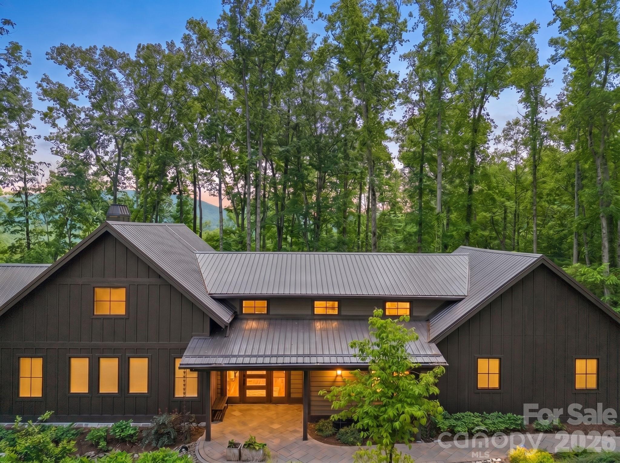 154 Wandering Oaks Way