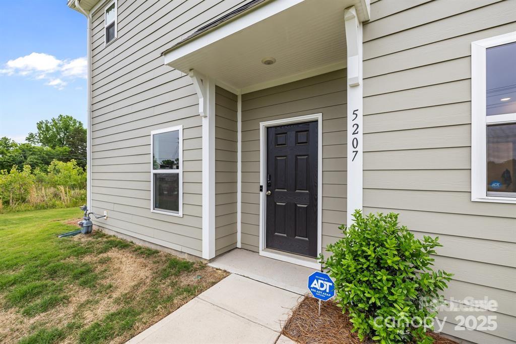 Secrest Landing - Residential Lease