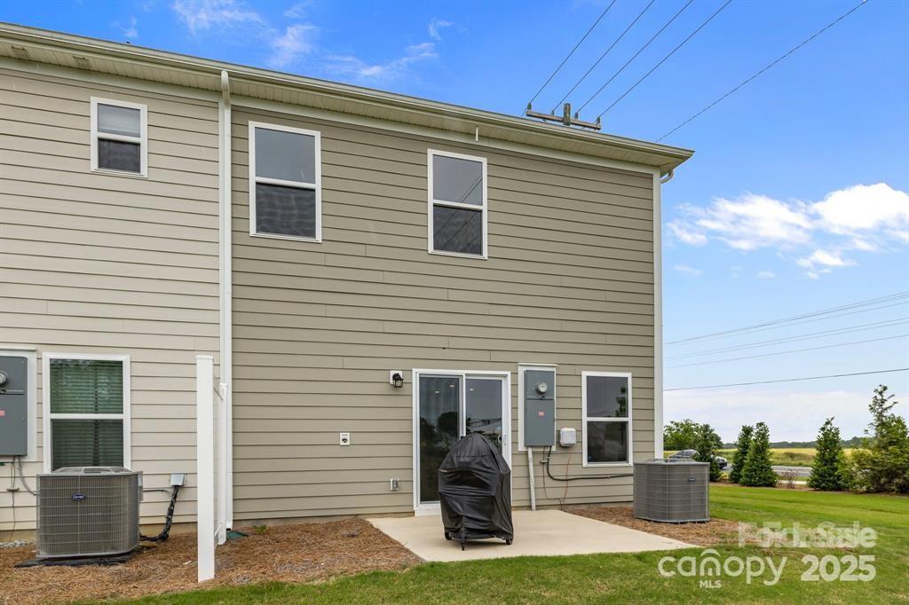 Secrest Landing - Residential Lease