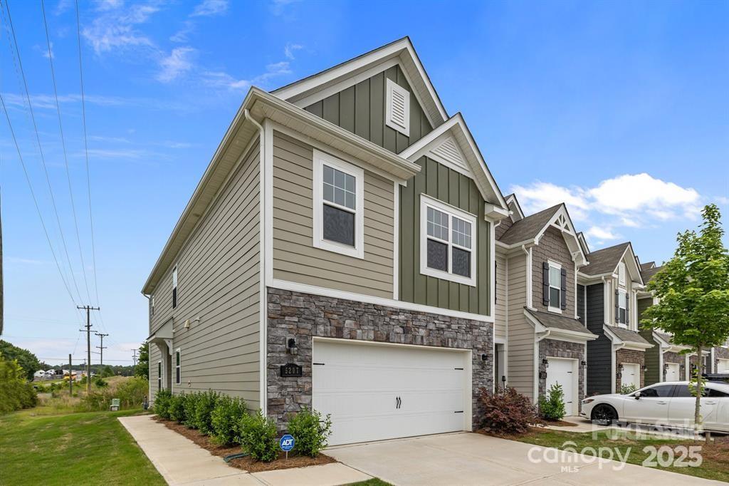 Secrest Landing - Residential Lease