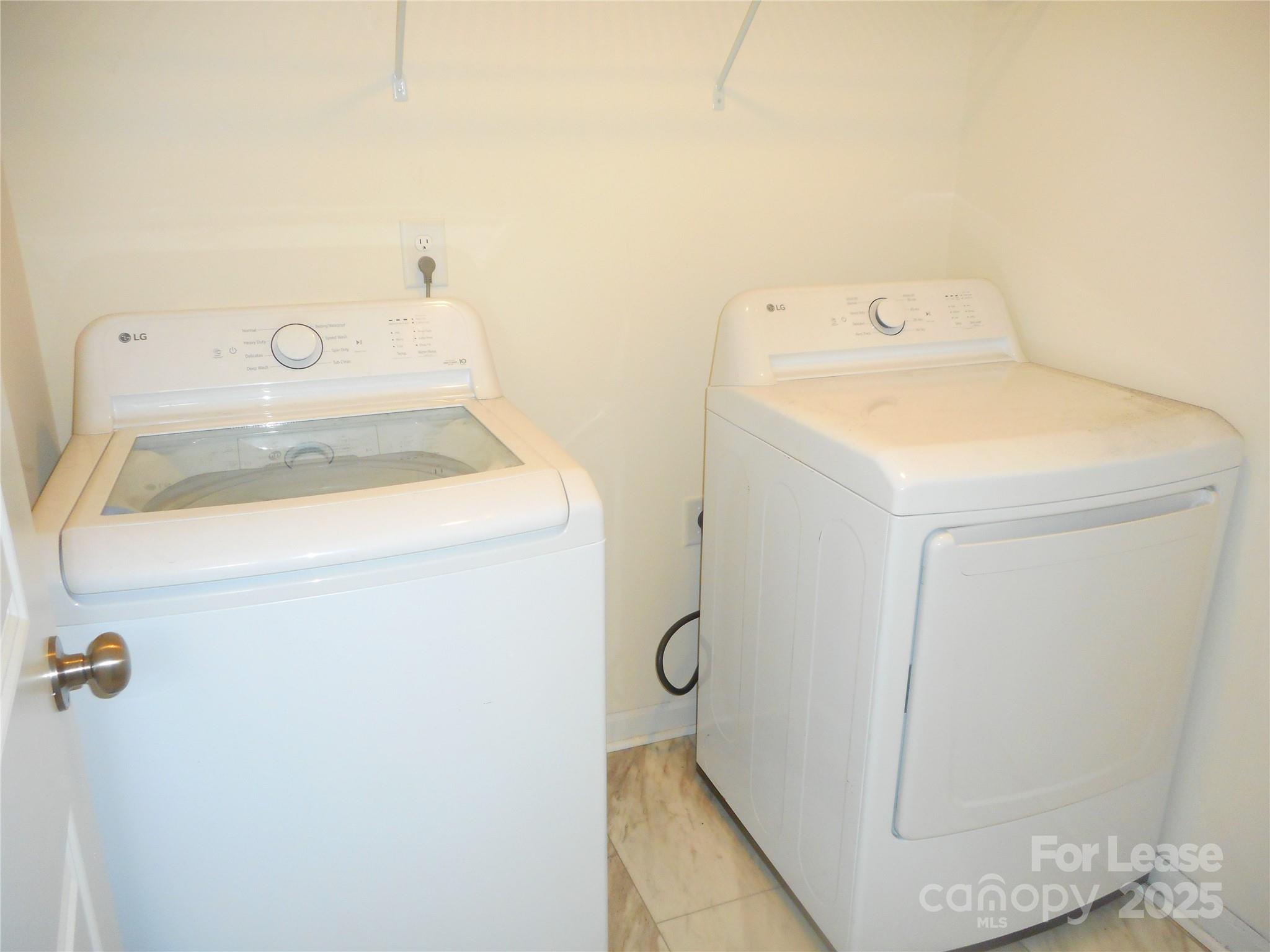 Secrest Landing - Residential Lease