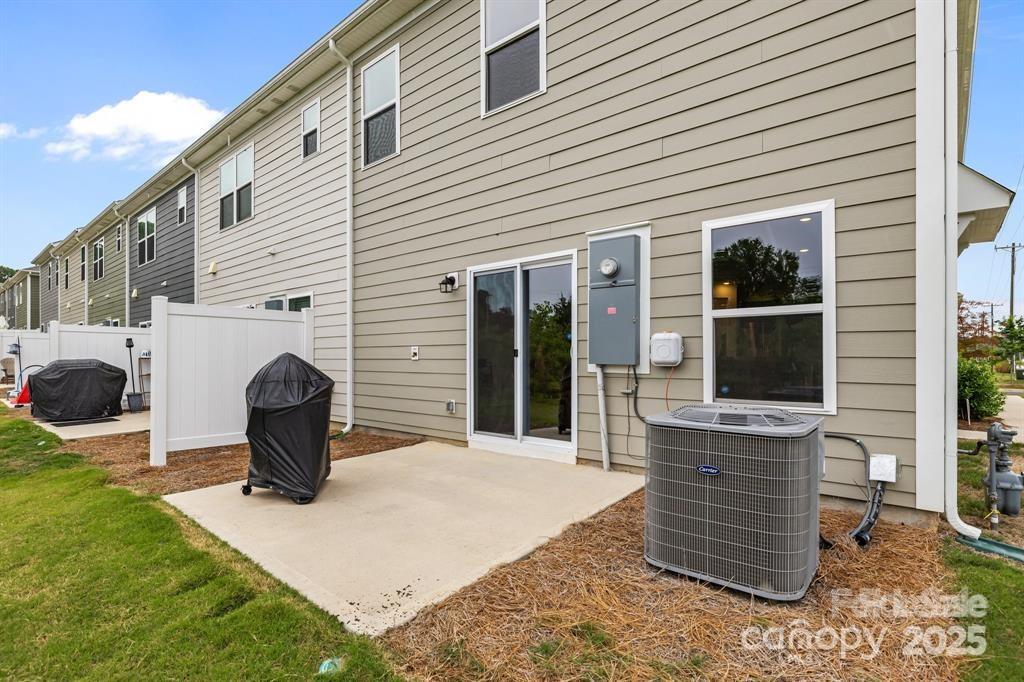 Secrest Landing - Residential Lease