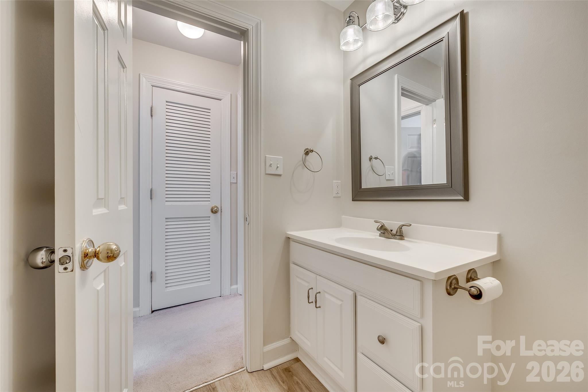 Yachtsman Point - Residential Lease