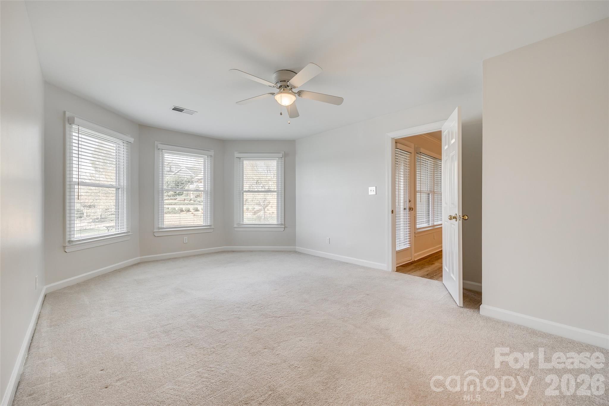 Yachtsman Point - Residential Lease