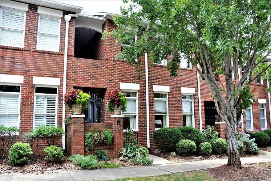 Leisurely stroll to some of the most popular restaurants in town, & approx 1 mi. from Union Square. Walking off the quiet sidewalk, you are greeted with a custom, handmade, privacy gate. All new paint, brand new stainless steel appliances, granite counter tops, marble tile back splash, & recessed lighting. Main Floor MBR w/large walk-in closet, custom marble tile floors, tray ceilings, floor to ceiling windows, dual vanities in MBA, as well as a custom tile walk in shower, & separate jetted tub