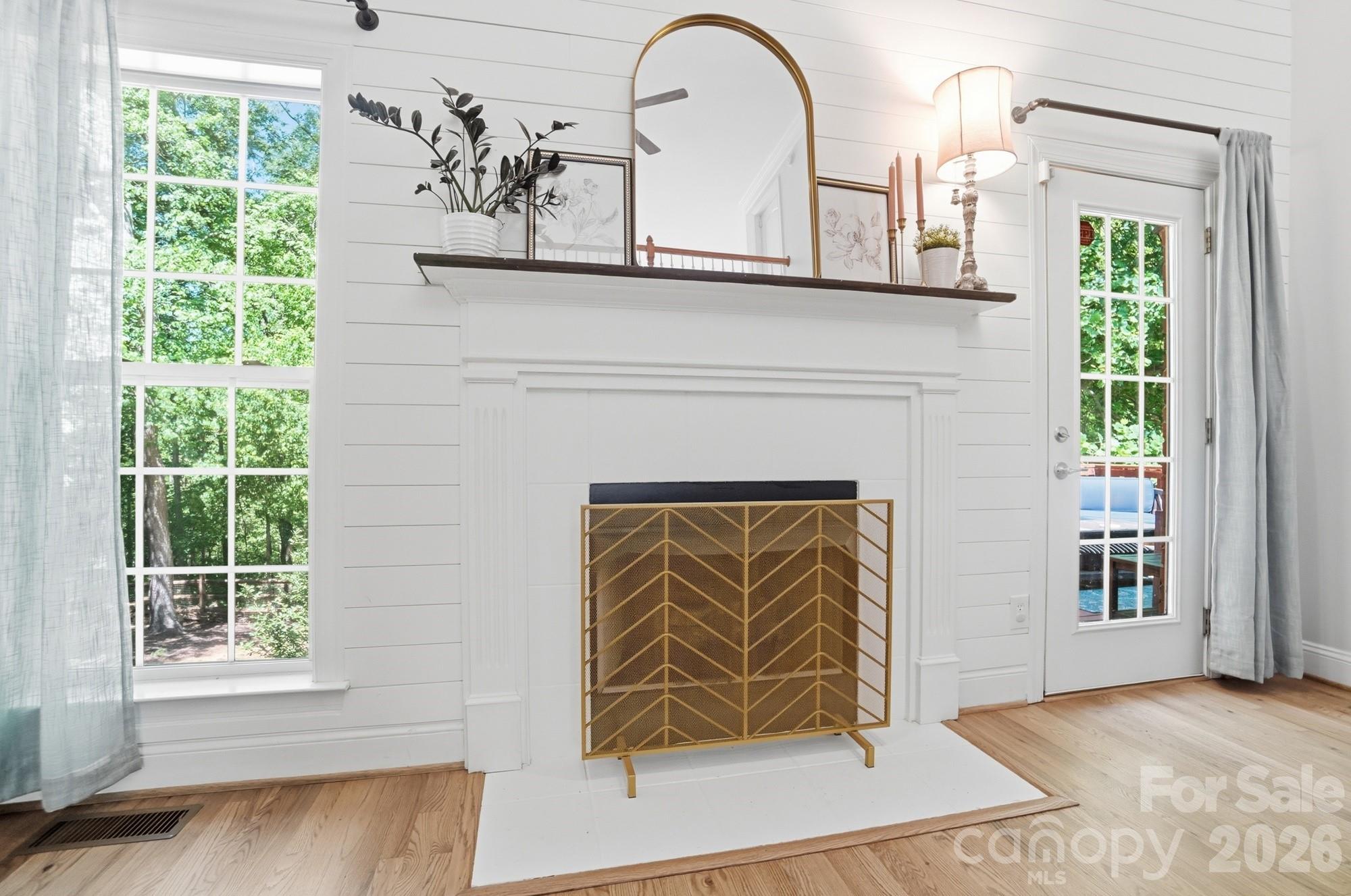 Potters Bluff - Residential