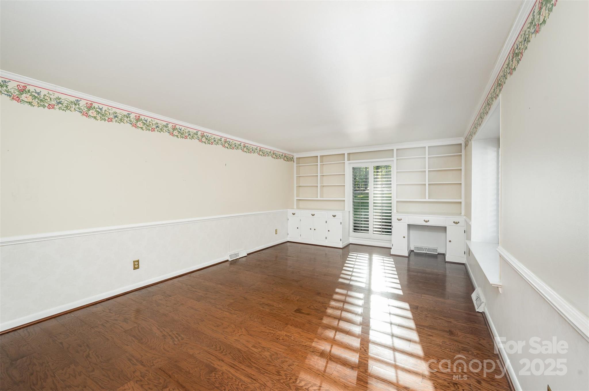 Country Club Estates - Residential