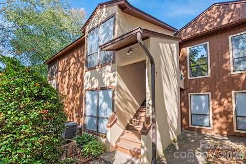 Photo of 5731 Dockside Drive, Charlotte, NC 28227 (MLS # 4437274)