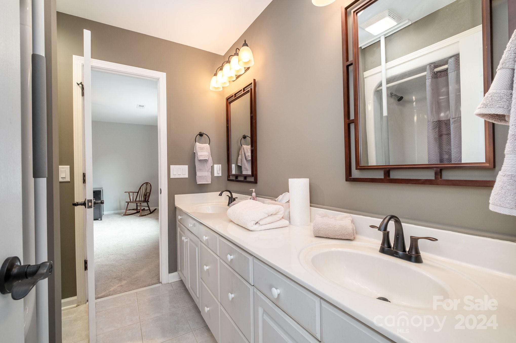 Kings Crossing - Residential