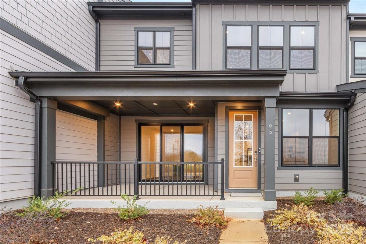 95 Seven Oaks Landing