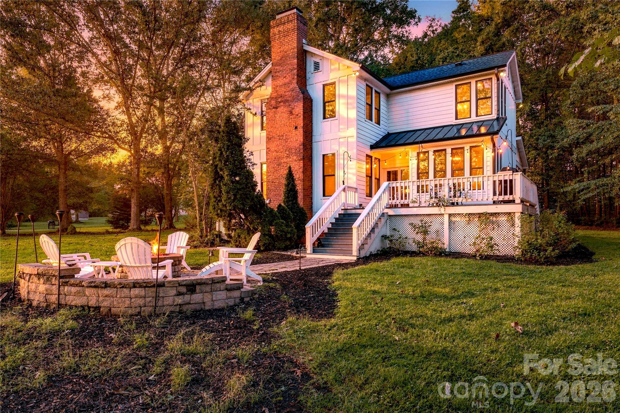 9560 Harvest Lane