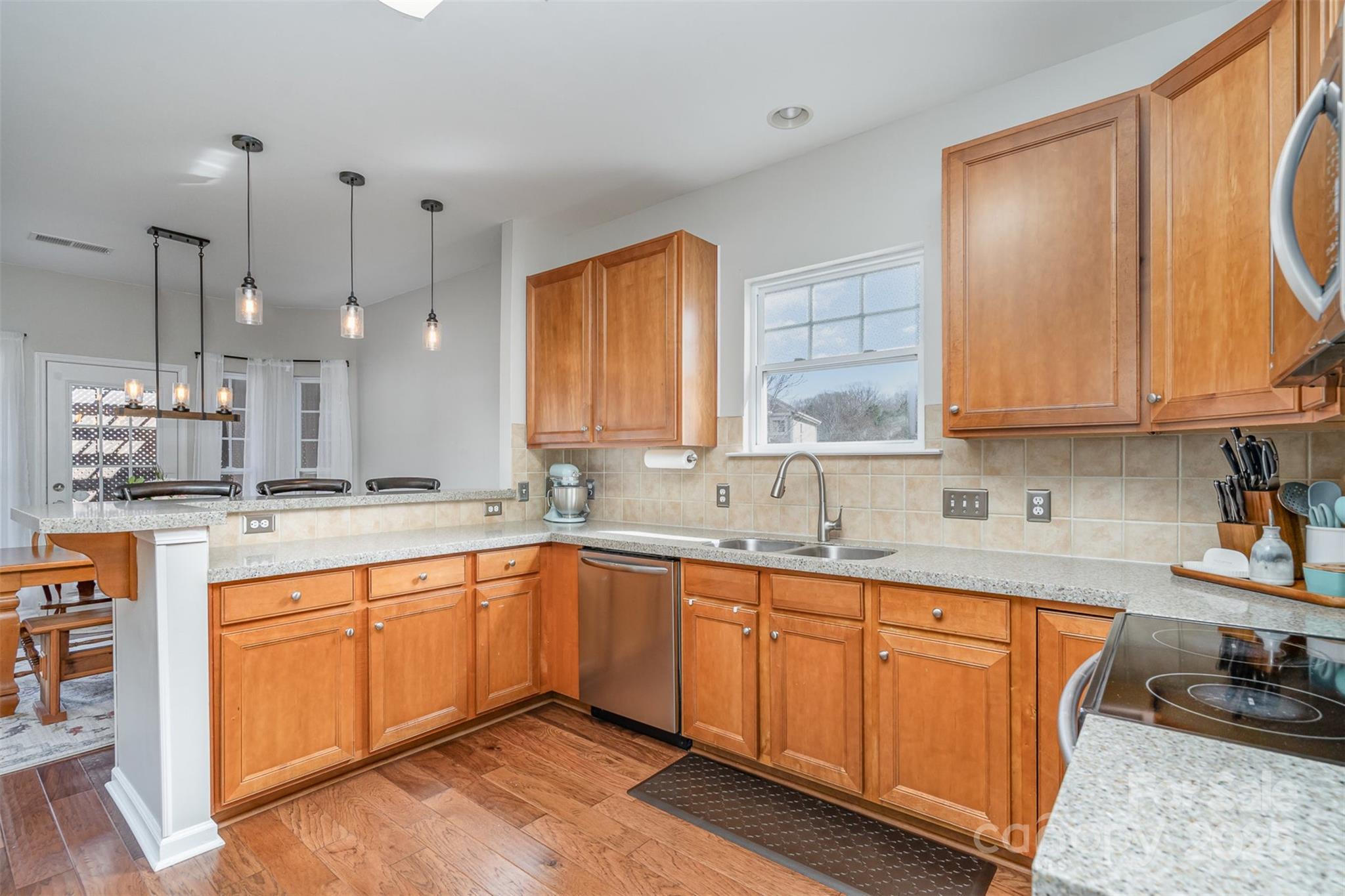 Ridge Pointe - Residential