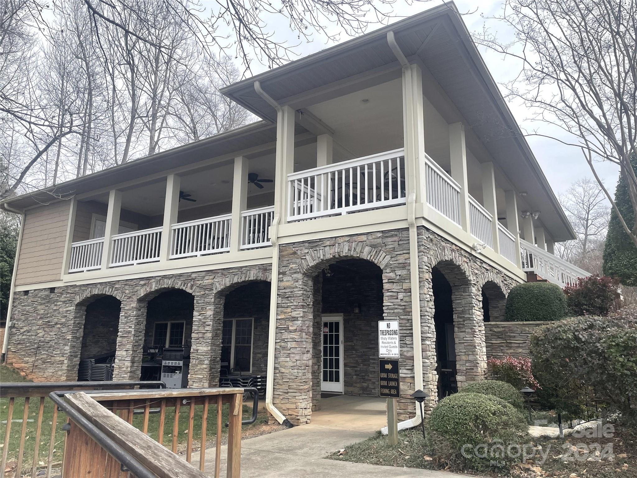 Misty Waters - Residential