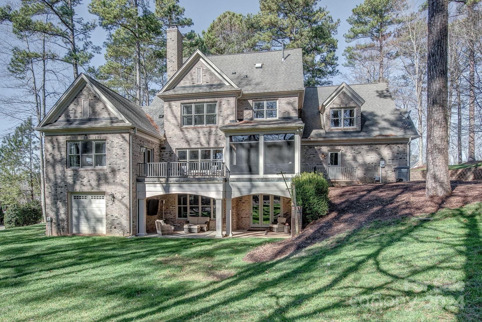 Misty Waters - Residential