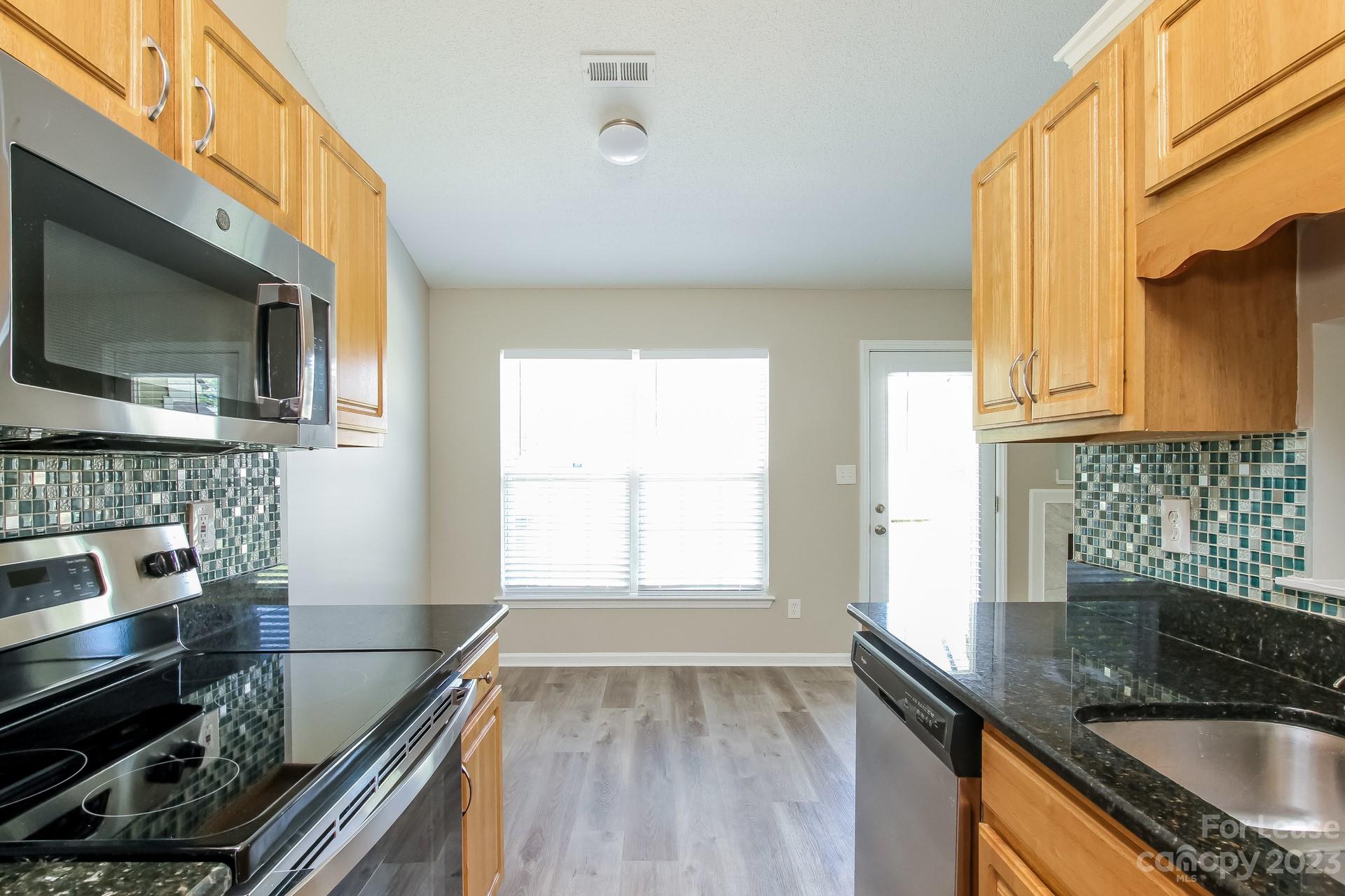 Mission Hills - Residential Lease
