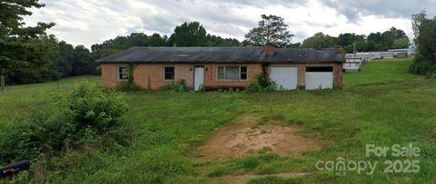 Photo of 2621 Fairwood Drive, Hudson, NC 28638 (MLS # 4311898)