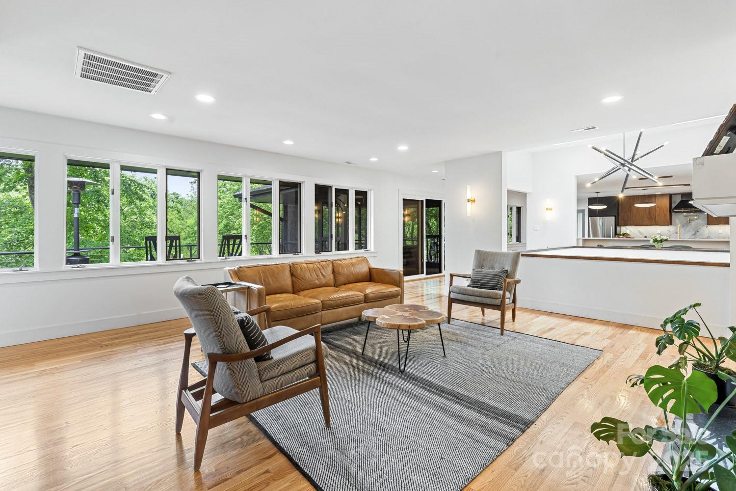 181 Lakeshore Drive