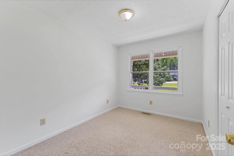 Lancaster, South Carolina 29720, United States, 4 Bedrooms Bedrooms, ,2 BathroomsBathrooms,Residential,Under Contract,148675