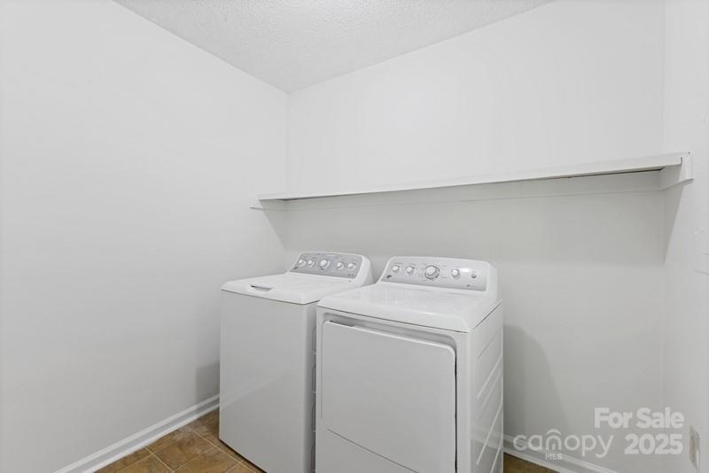 Lancaster, South Carolina 29720, United States, 4 Bedrooms Bedrooms, ,2 BathroomsBathrooms,Residential,Under Contract,148675